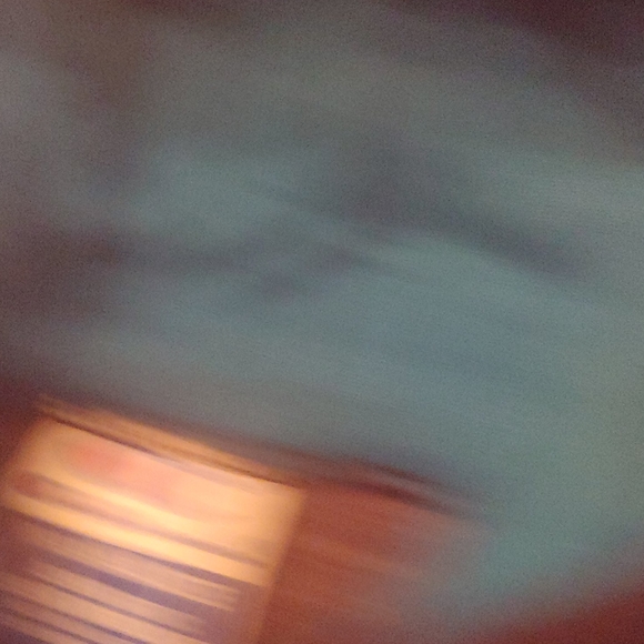 Champion hooded sweatshirt w front pocket - Picture 3 of 3